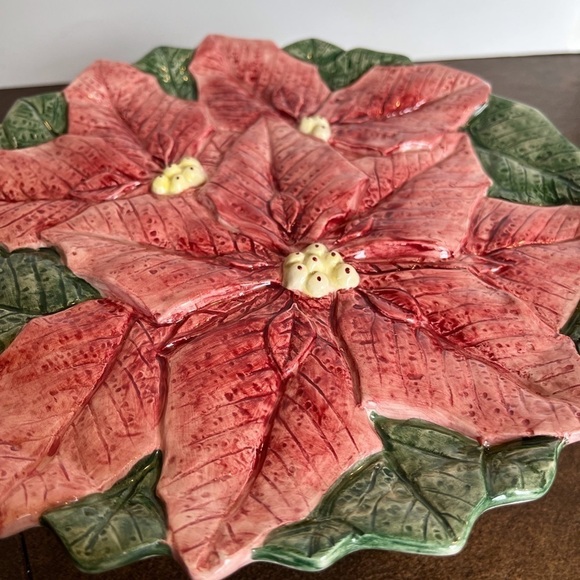 Vintage Holiday Ceramic Poinsettia Cake Stand - Picture 4 of 9